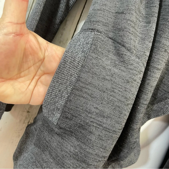 Athleta Blissful Hooded Charcoal Wrap Extra Small - Picture 3 of 8